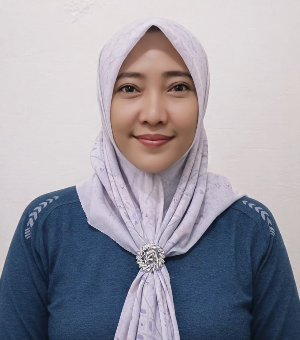 apt. Nofia Bettie Hindriati, S. Farm